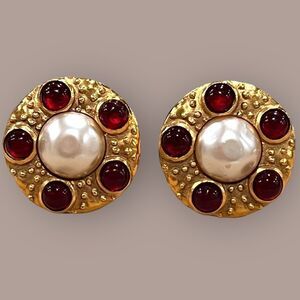Chanel Vintage Gripoix GP Faux Pearl Earrings